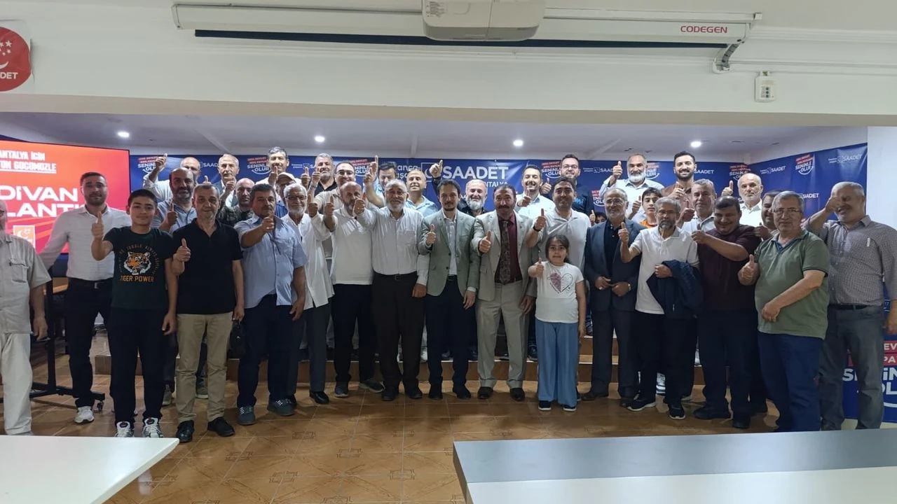 Saadet Partililer bayramlaştı 